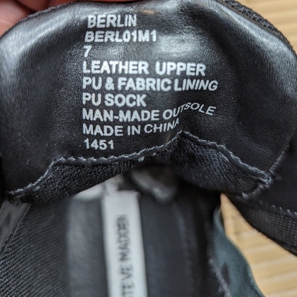 Steve Madden "Berlin" women's sz 7M boots. Black leather. Side zip and lace. Chu - Picture 11 of 11